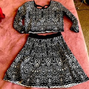 2-piece knitted set!